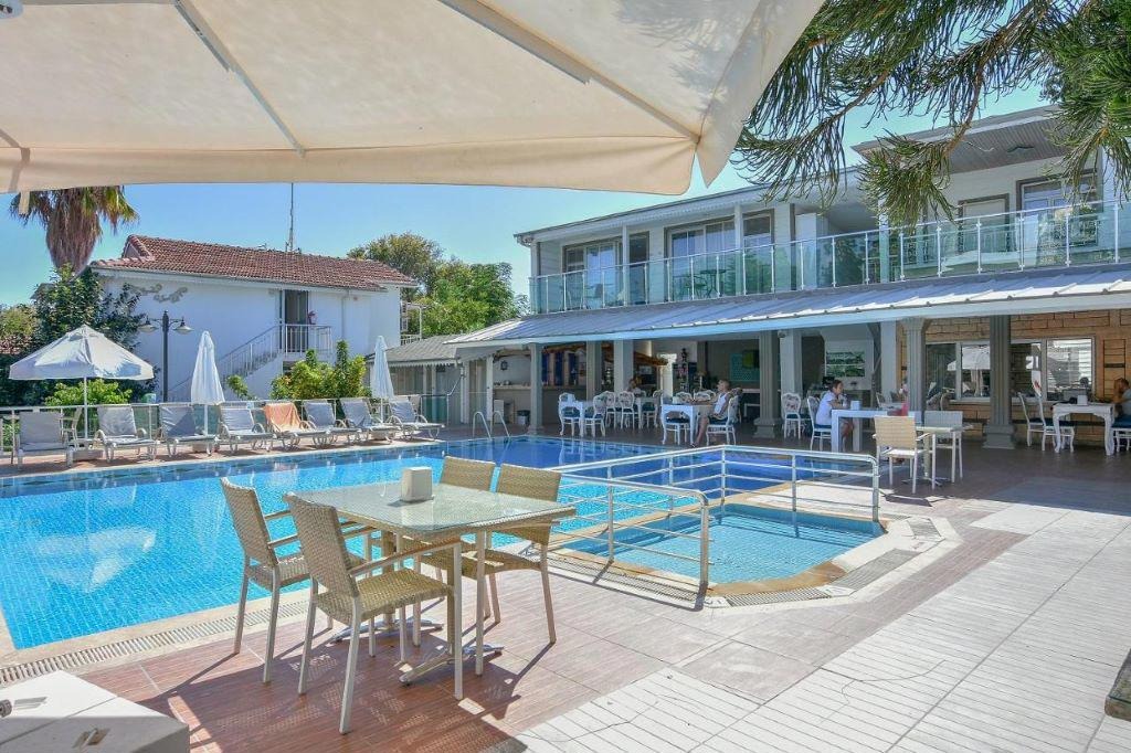 Clover Magic Altinkum Park Side Hotel