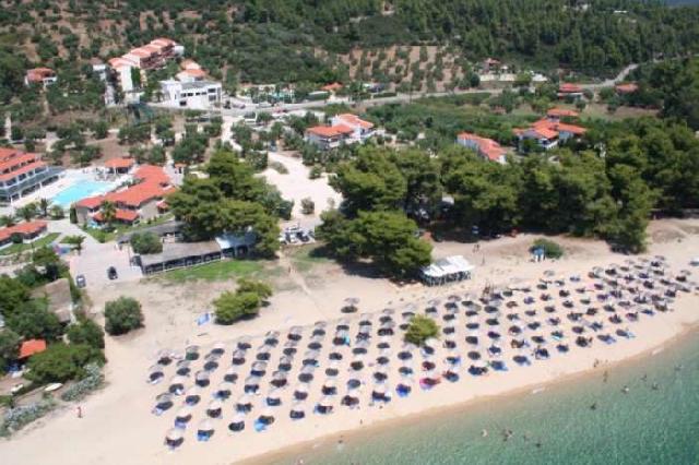 Hotel Lagomandra Beach and Suties