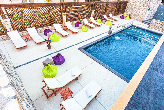 Aria Apart Hotel