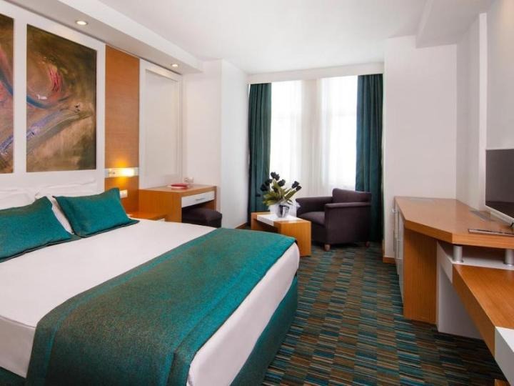 Ladonia Hotels Adakule