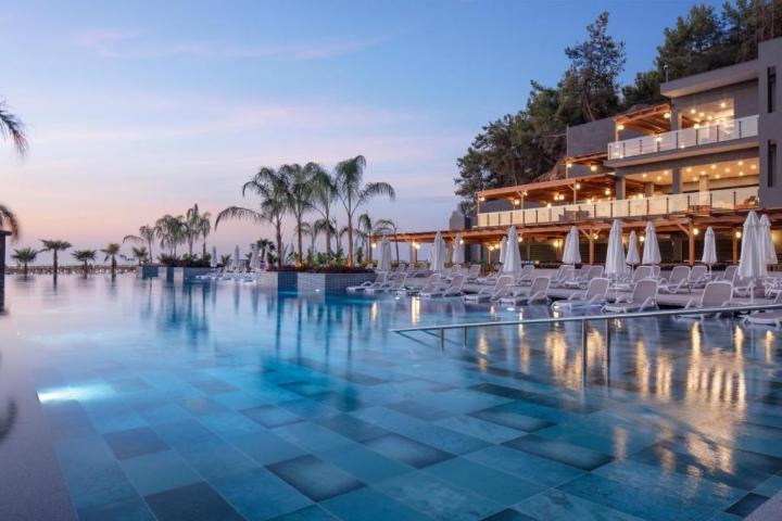 Mylome Luxury Hotel & Resort