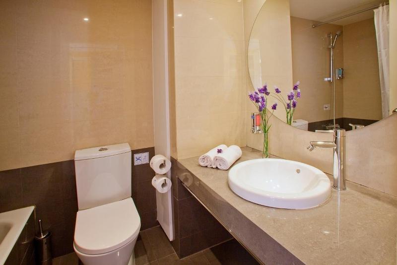 Hotel Louis Phaethon Beach