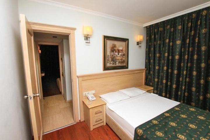 Hotel Kaya Maris