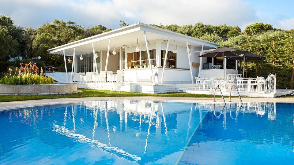 Mr & Mrs White Corfu 