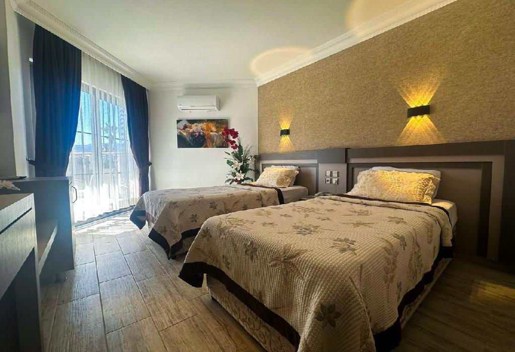 Monte Carlo Hotel