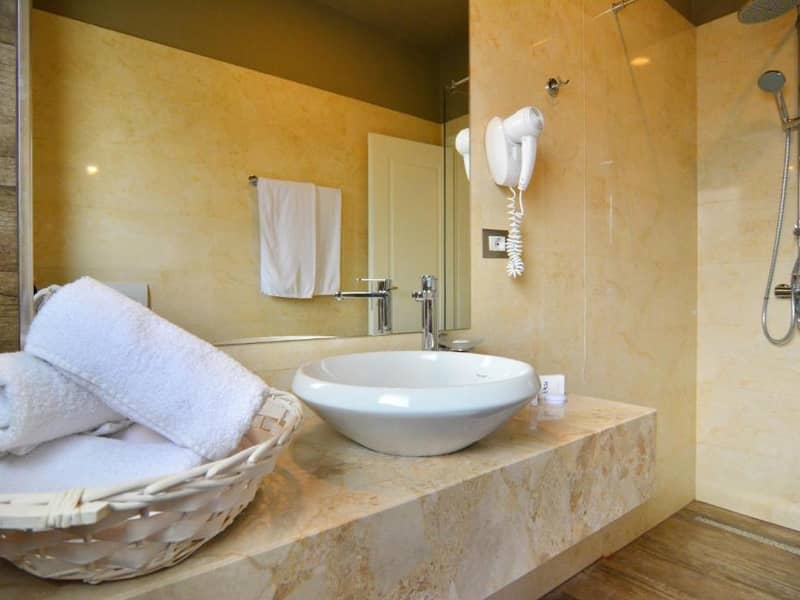 Hotel Sandy Beach Resort