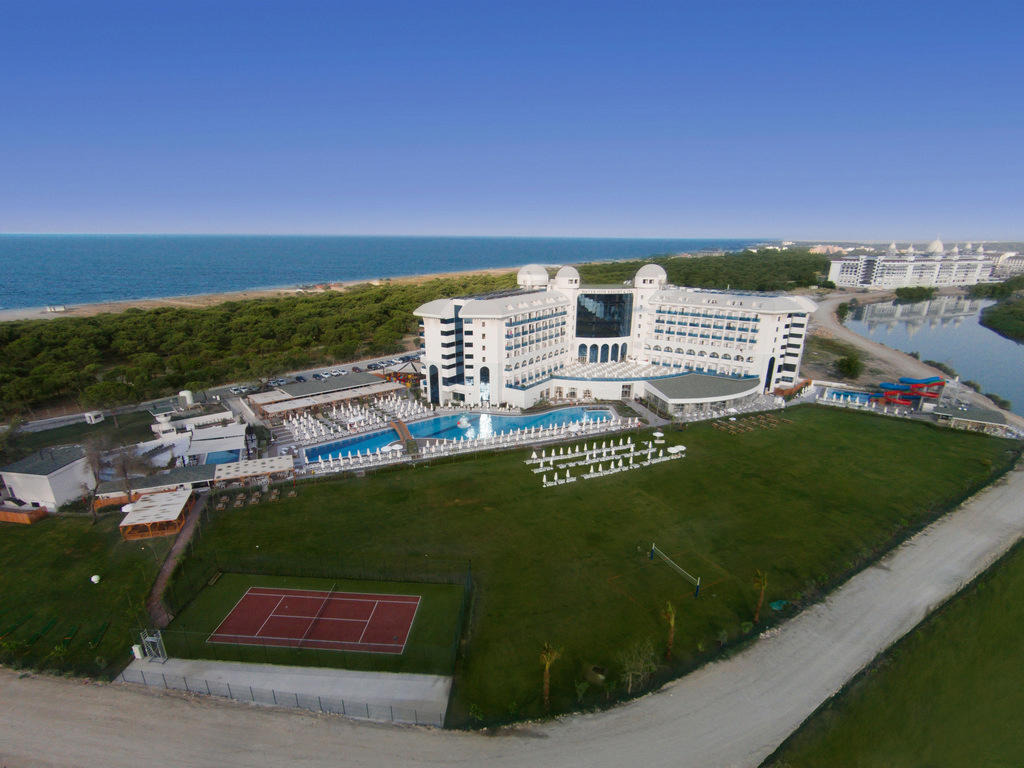 Water Side Resort and Spa