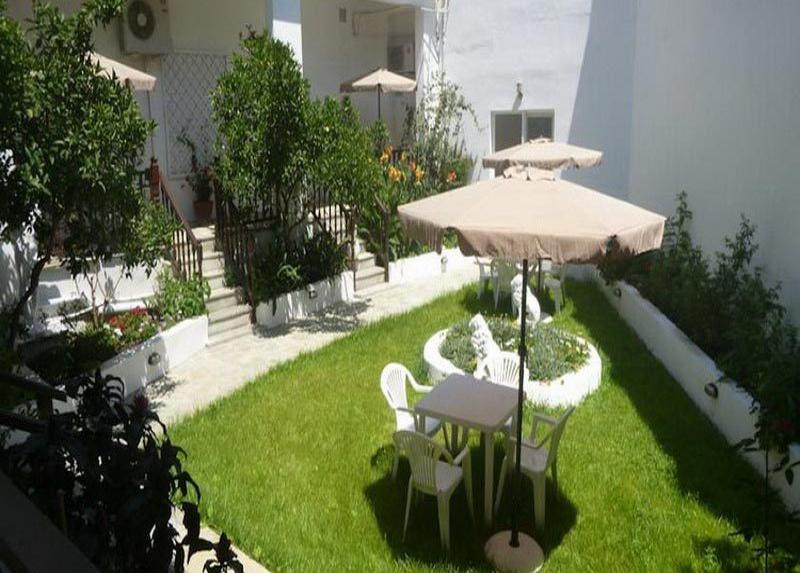 Karafelas Aparthotel