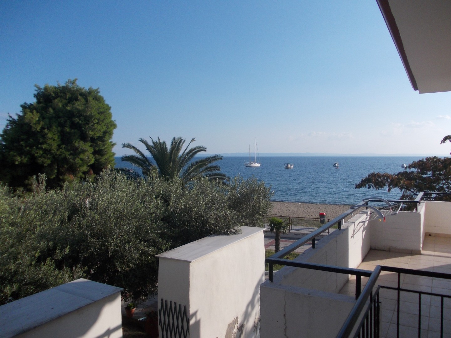 Apartmani i Studija Liotrivi Beach