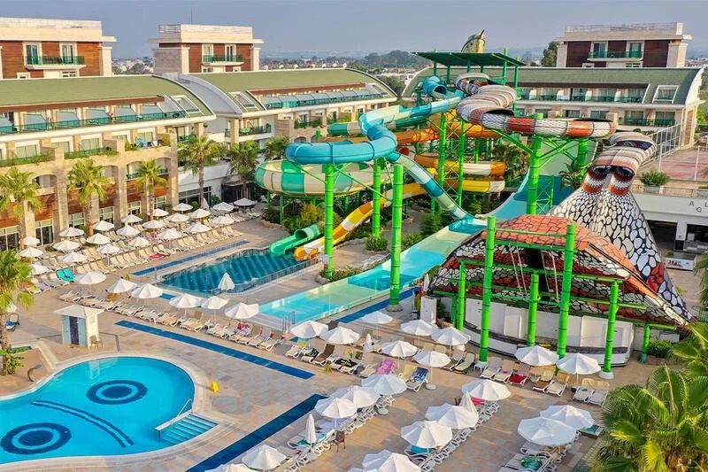 Crystal Waterworld Aqua Collection Hotel