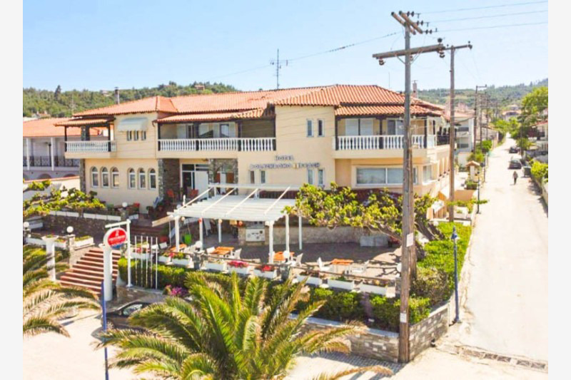 Vila Polihrono Beach
