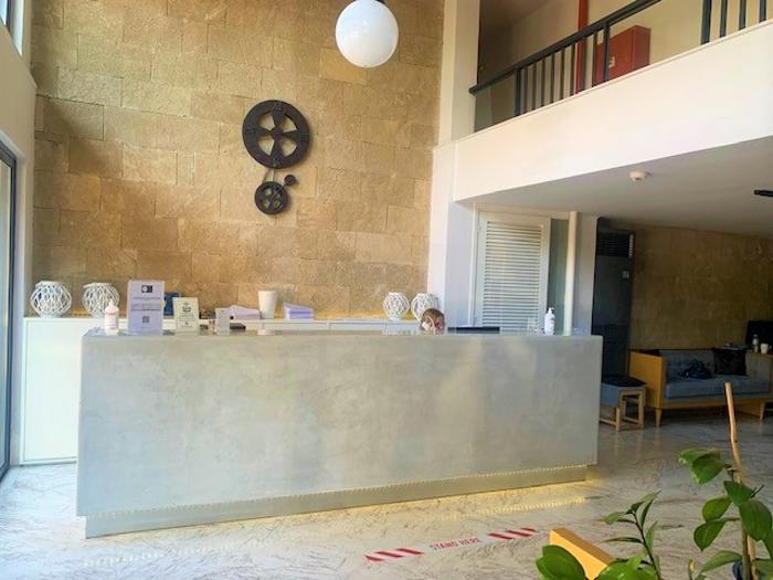 Butterfly Hotel