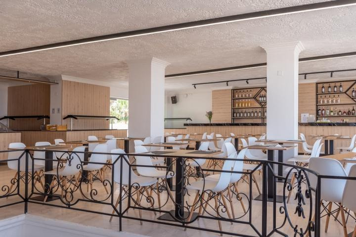 Azure Mare Hotel