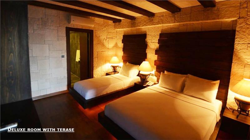 Manaspark Deluxe Hotel