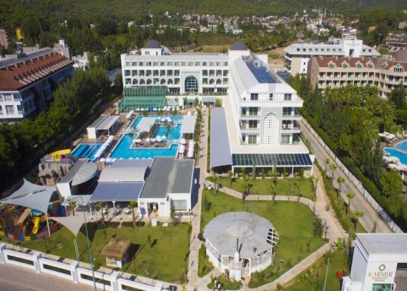 Karmir Resort Hotel