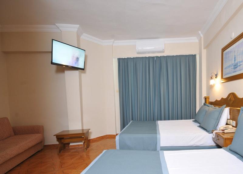 Class Beach Hotel