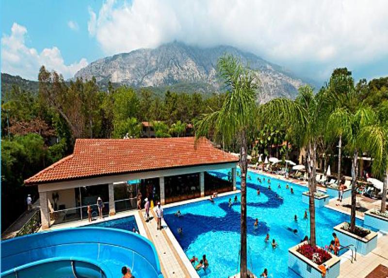 Champion Holiday Village Hotel