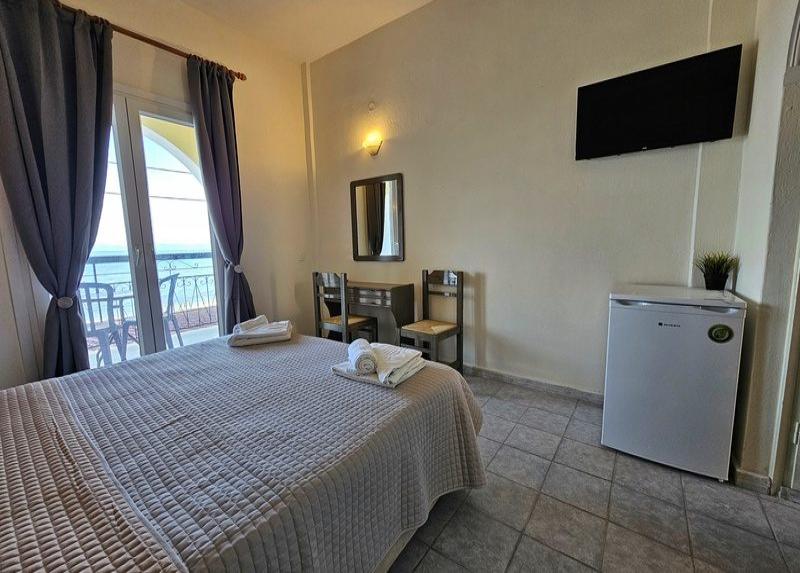 Loutrouvia Hotel