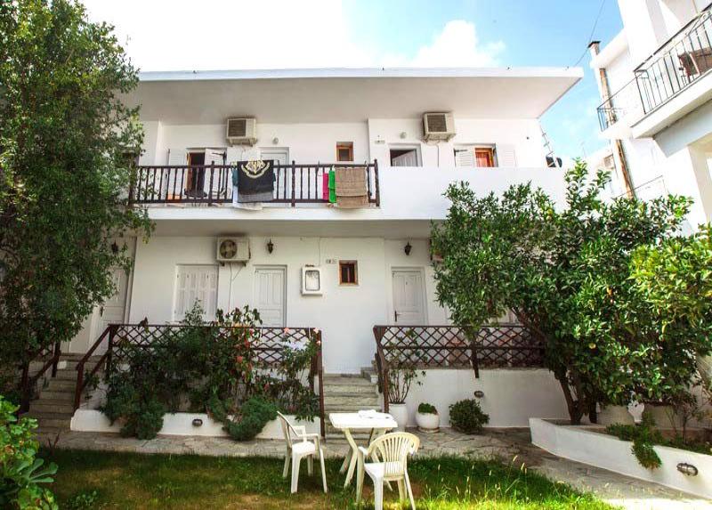 Karafelas Aparthotel