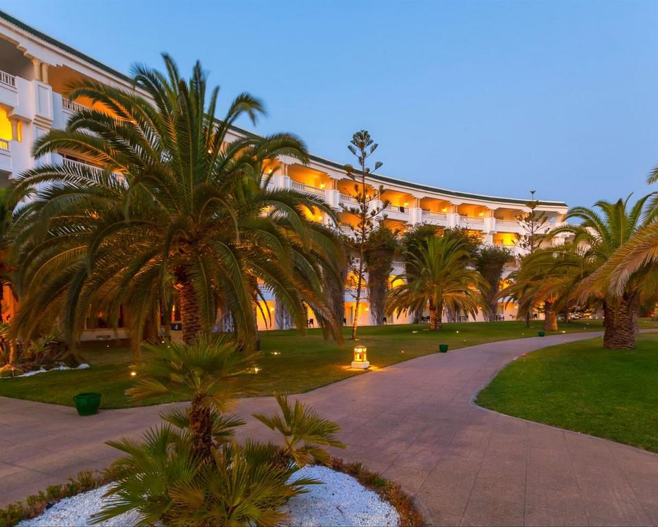 TUI Blue Oceana Suites
