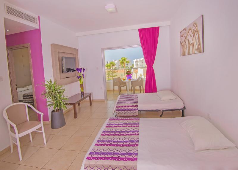 New Famagusta & Suites Hotel