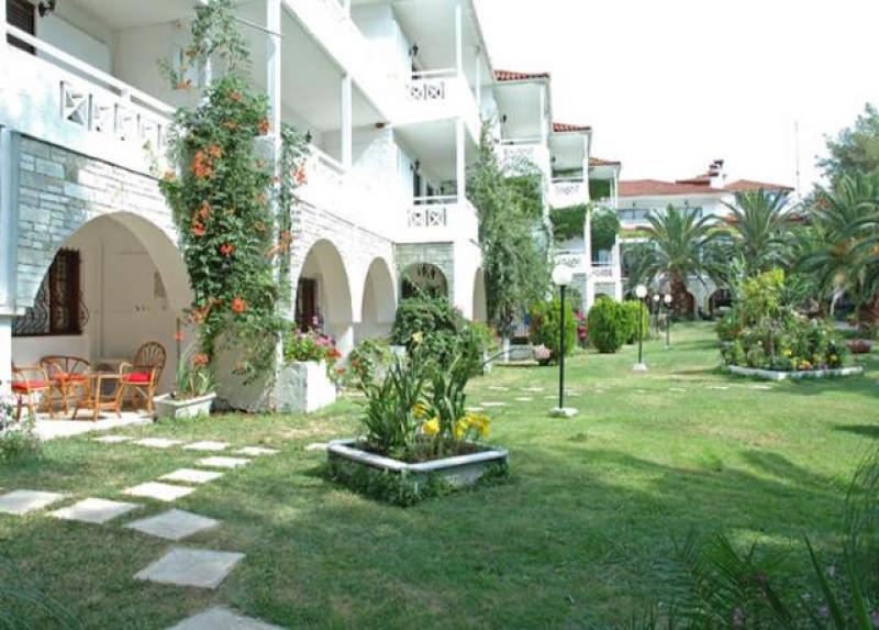 Porfi Beach Hotel