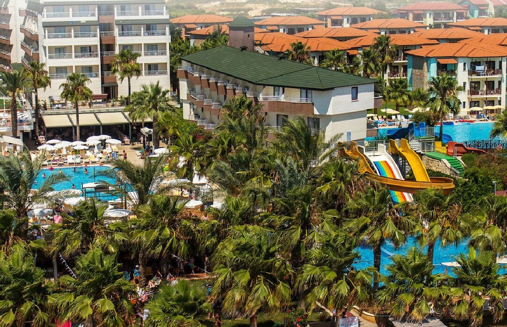 Galeri Resort Hotel