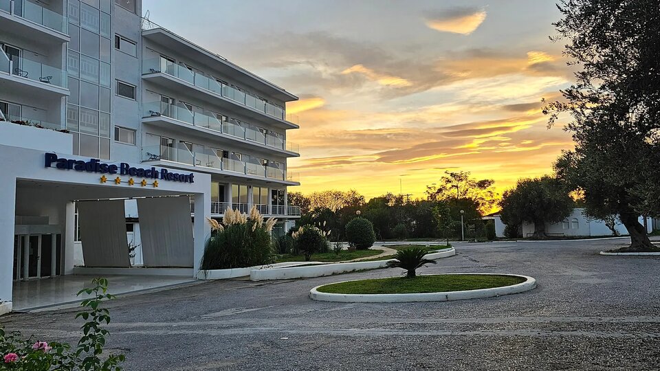 O Paradise Beach Resort