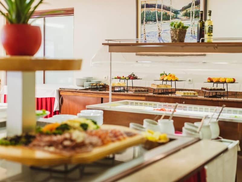 Hotel Ramada & Suites