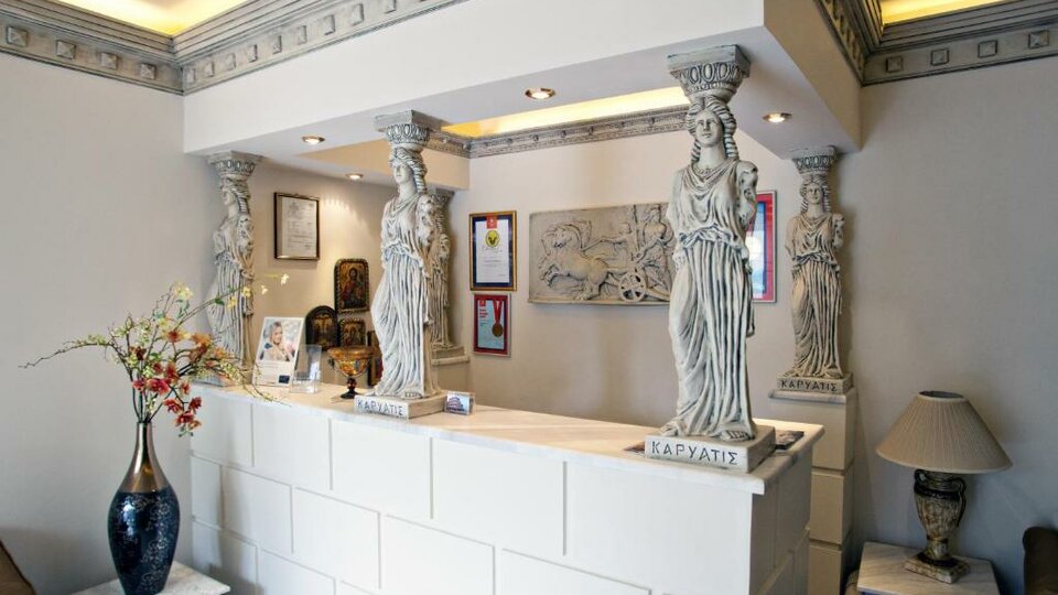 Parthenon Art Hotel