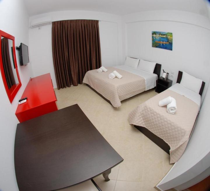 Atlantis Hotel & Apartments