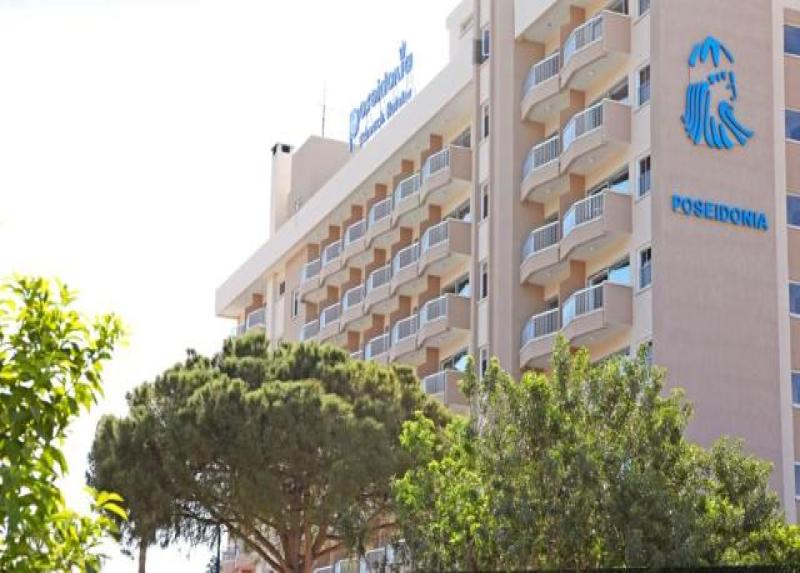 Poseidonia Beach Hotel