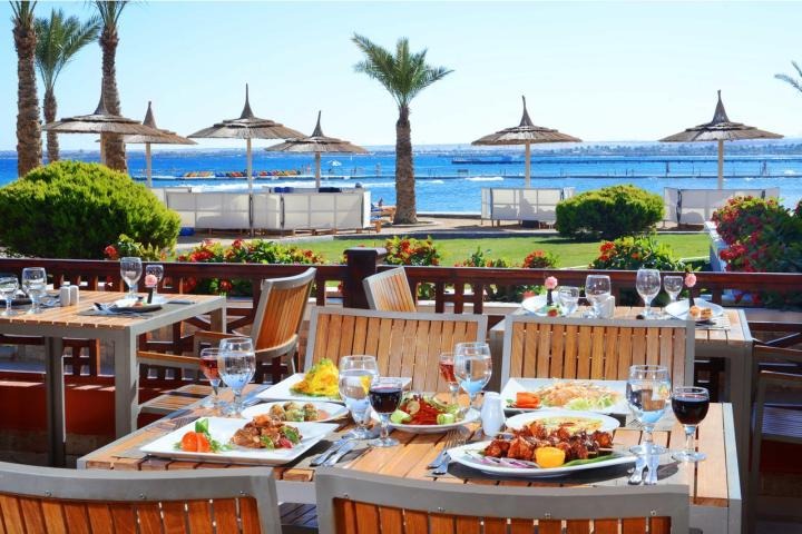 Pick Albatros Beach Resort