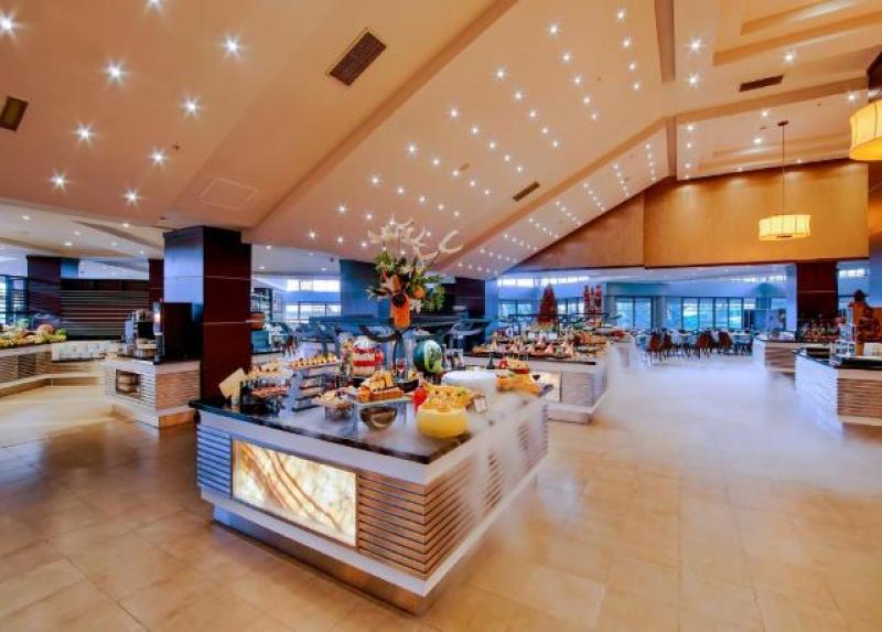 Limak Lara Deluxe Hotel
