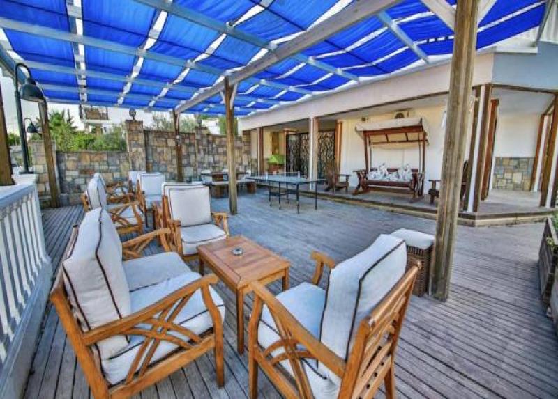 Smart Holiday Hotel