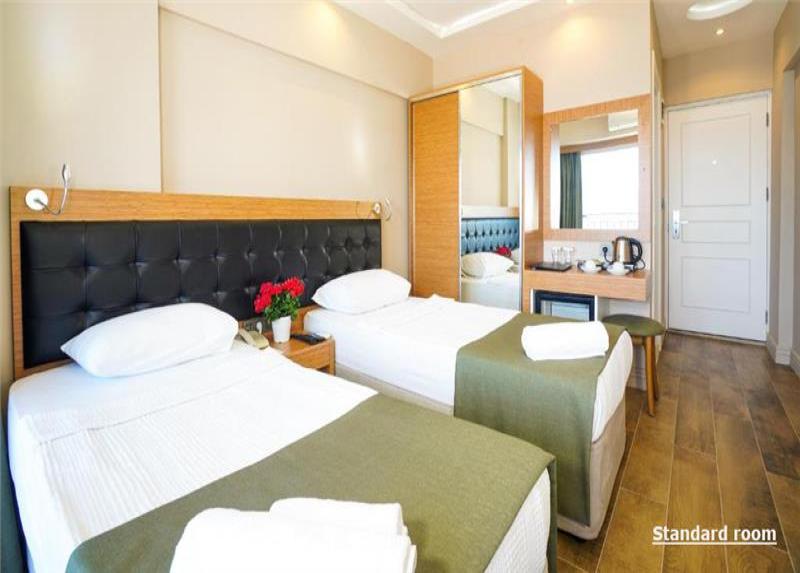 Aurasia Sea Side Hotel
