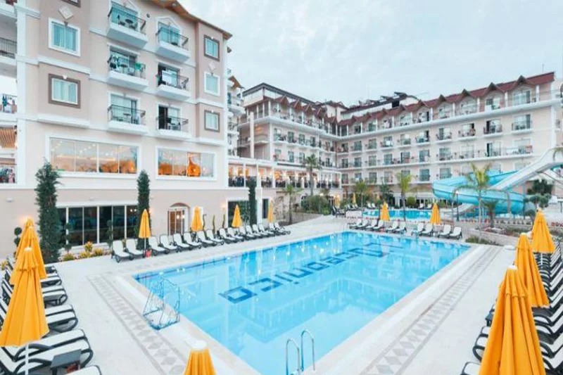 Loceanica Beach Resort Hotel