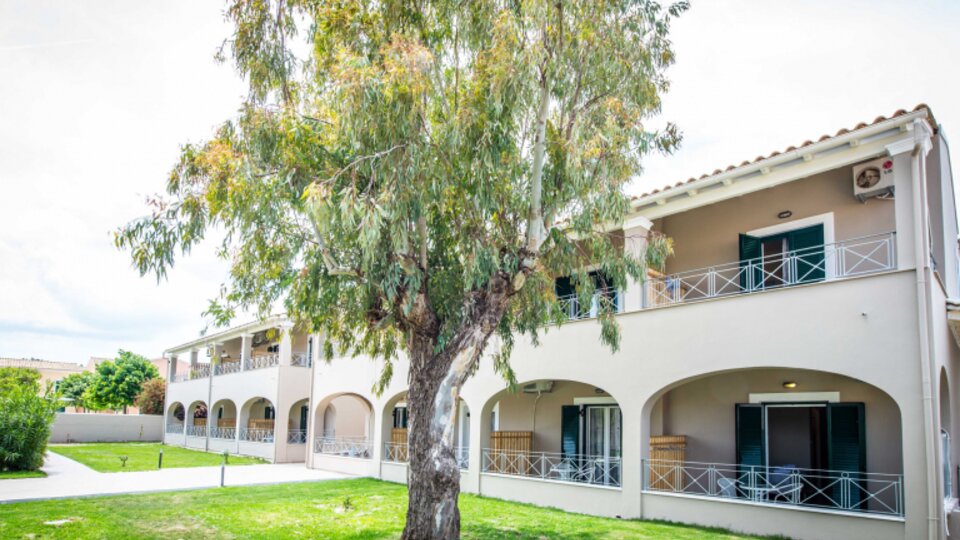 Amour Holiday Resort