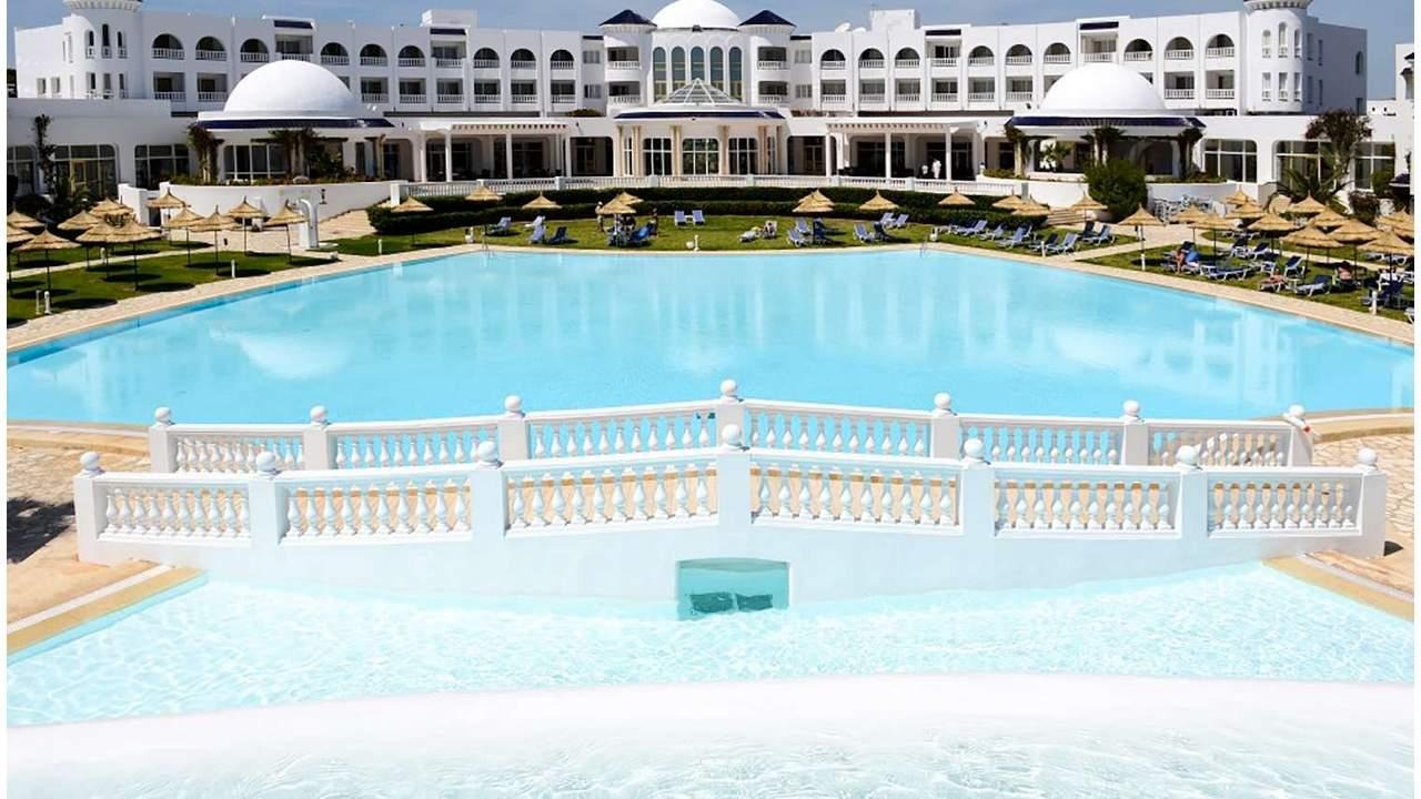 Golden Tulip Taj Sultan Hotel