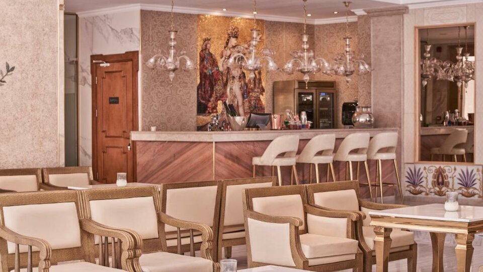 Mythos Palace Resort