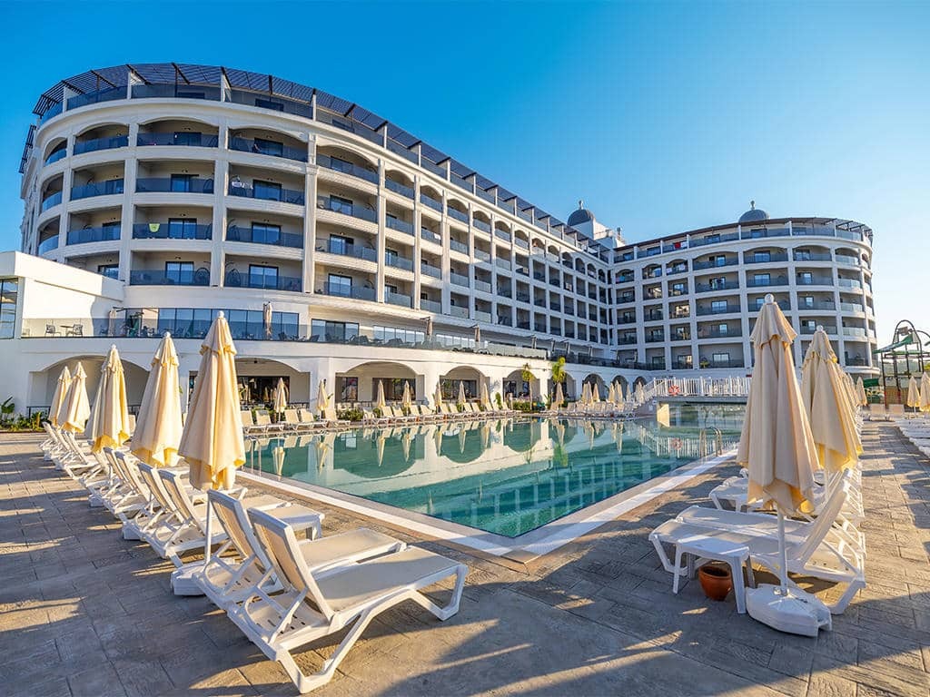 Side Moon Palace