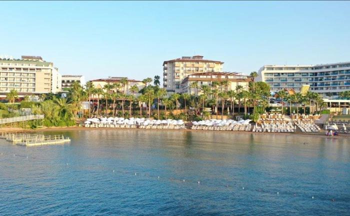 Eos Beach Resort
