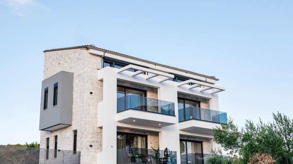 Cocooning Suites by Blue Carpet