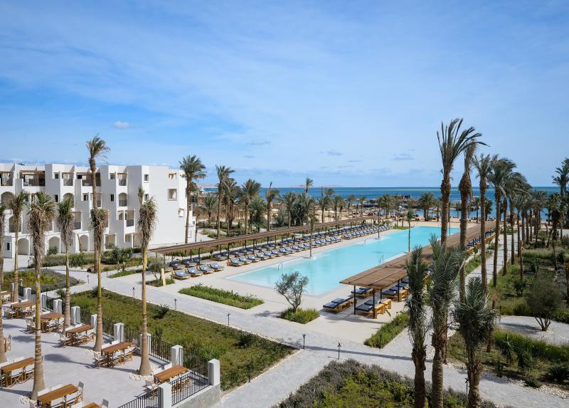 Serry Beach Resort Hotel