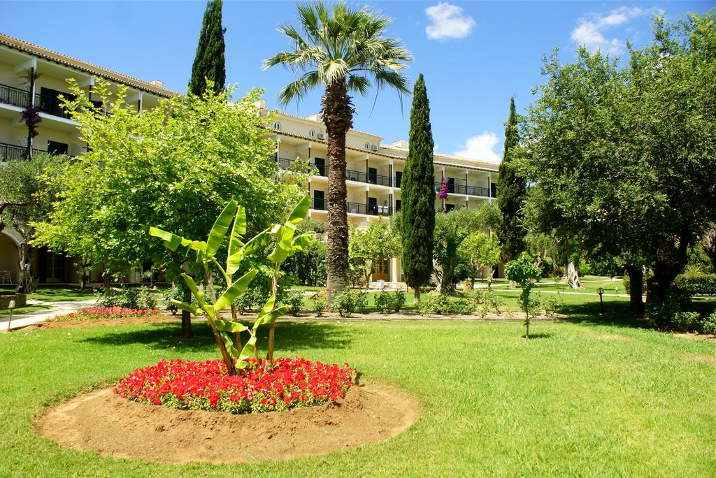 Delfinia Hotel 