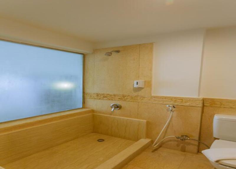La Rosa Waves Hotel