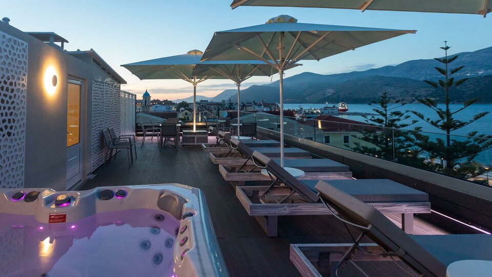 Mouikis Hotel
