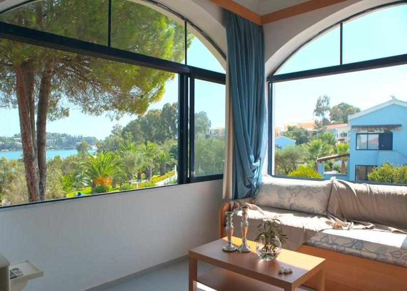 Govino Bay Aparthotel