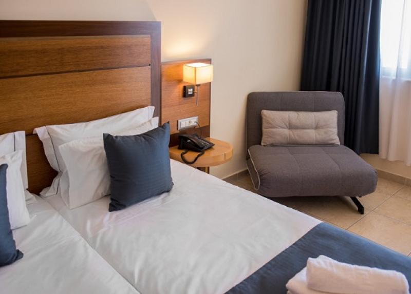 Manousos City Hotel