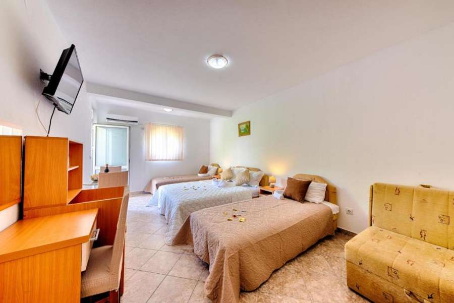 Hotel Dana